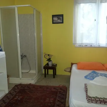 Ecer Pansiyon Kuşadası Exterior photo