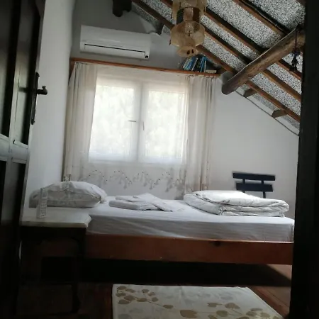 Ecer Pansiyon Kuşadası Exterior photo
