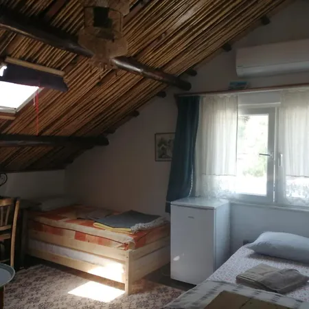 Ecer Pansiyon Kuşadası Exterior photo